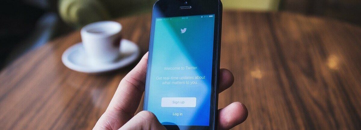 twitter teste les profils professionnels