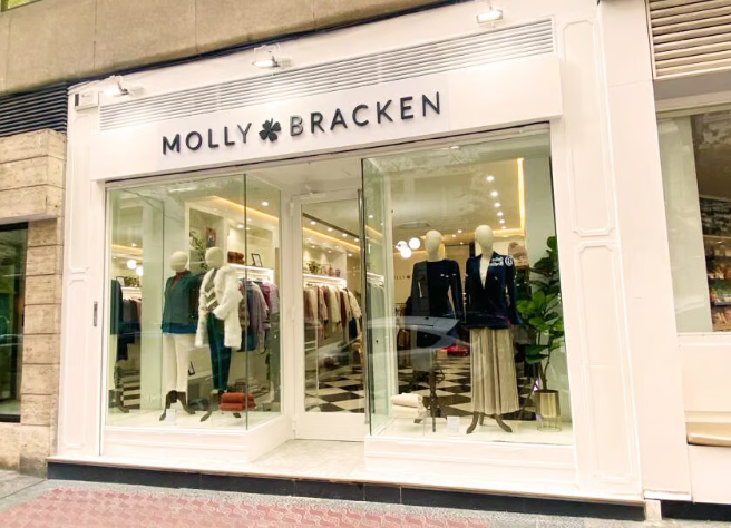 Molly Bracken 